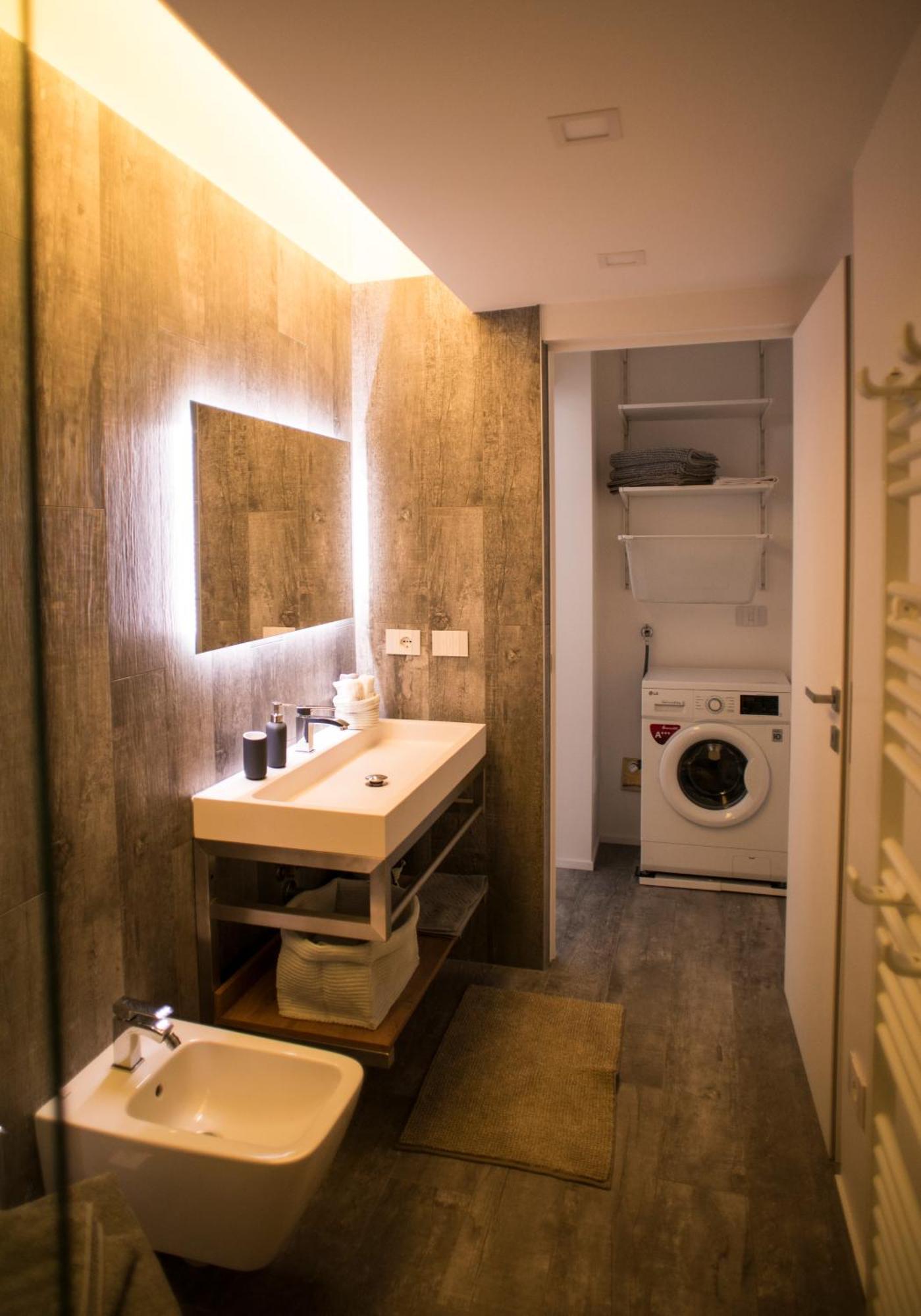 La Viscontea Apartment Lecco Bagian luar foto